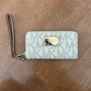 Michael Kors Wallet/Wristlet